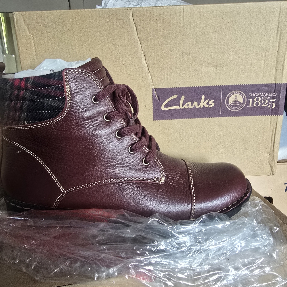 Clarks Men's Brown Leather Boots